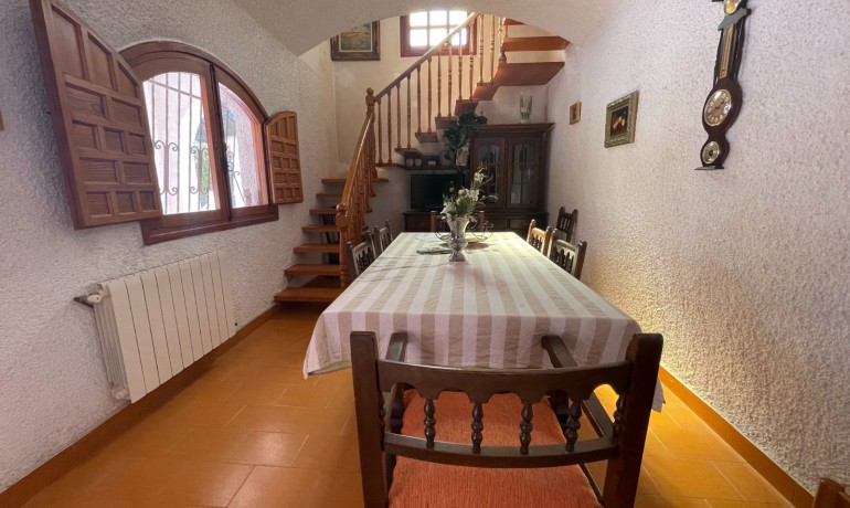 Revente - Finca Country Property -
Elda