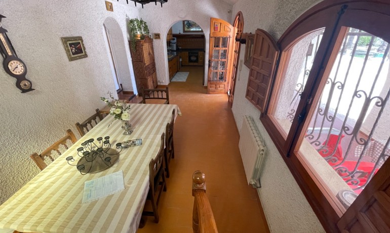 Revente - Finca Country Property -
Elda