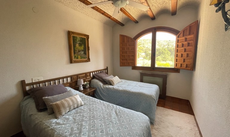 Revente - Finca Country Property -
Elda