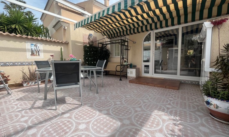 Venta - Casa -
Ciudad Quesada - Doña pepa