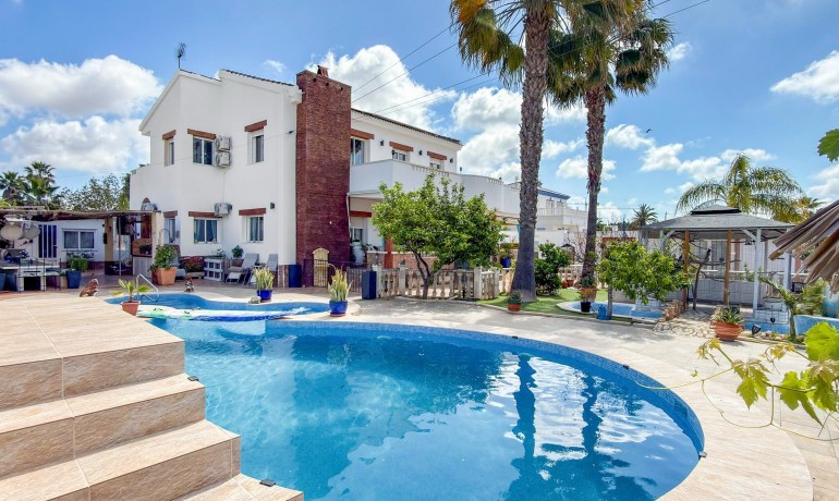 Sale - Villa -
Cuidad Quesada* - Ciudad Quesada
