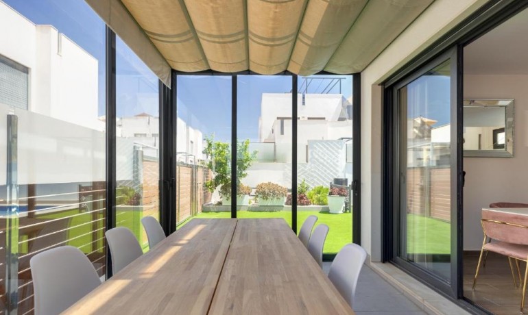 Venta - Villa -
Torrevieja - Torrevieja - Centre