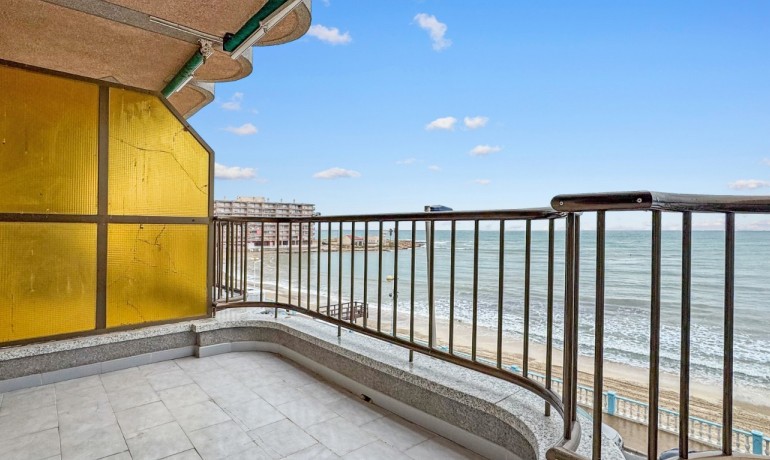 Venta - Apartamento / piso -
Torrevieja - Playa de los Locos