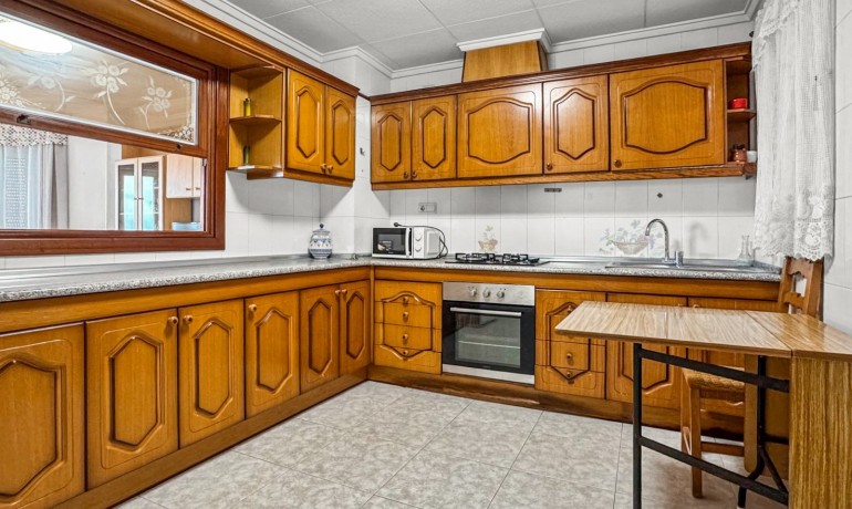 Venta - Apartamento / piso -
Torrevieja - Playa de los Locos