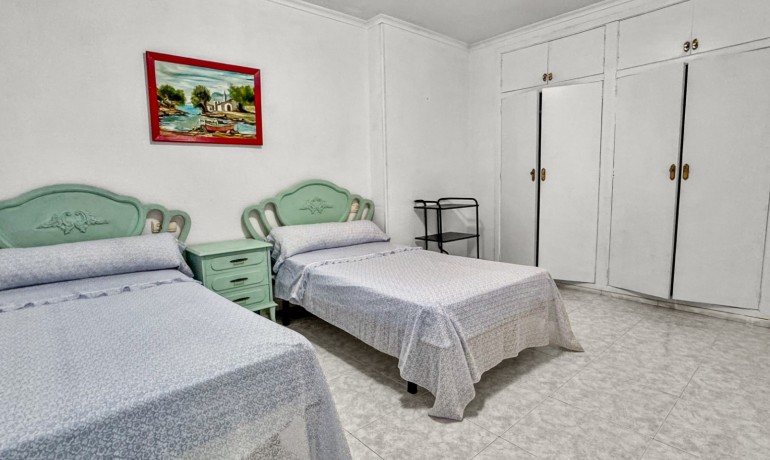 Venta - Apartamento / piso -
Torrevieja - Playa de los Locos