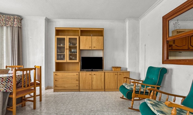 Venta - Apartamento / piso -
Torrevieja - Playa de los Locos