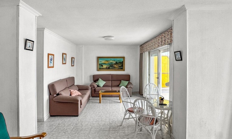 Venta - Apartamento / piso -
Torrevieja - Playa de los Locos