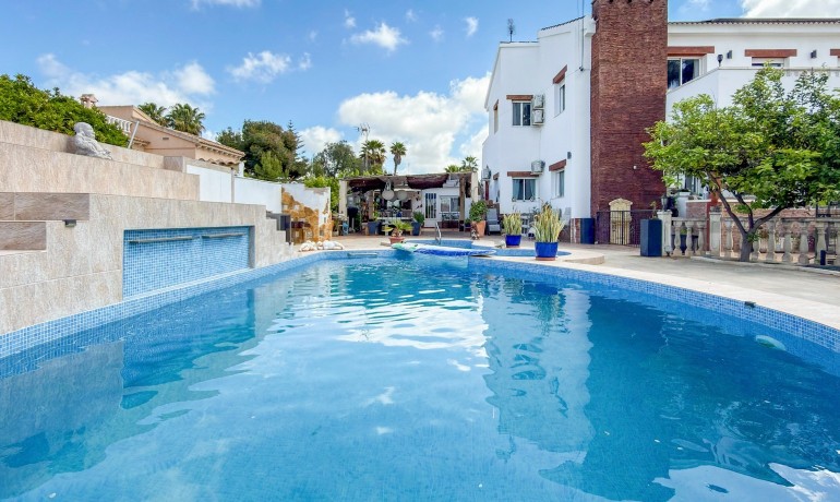 Herverkoop - Villa -
Ciudad Quesada