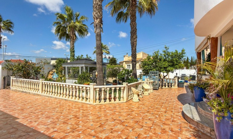 Herverkoop - Villa -
Ciudad Quesada