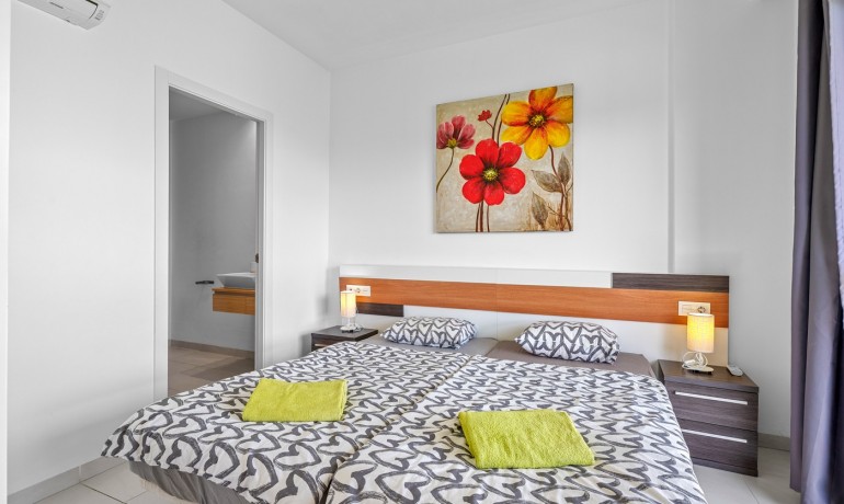 Venta - Apartamento / piso -
Orihuela Costa - La Zenia