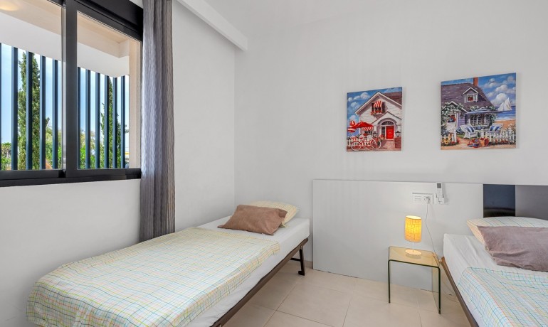 Venta - Apartamento / piso -
Orihuela Costa - La Zenia