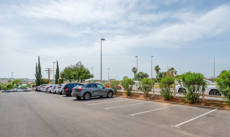 Venta - Apartamento / piso -
Orihuela Costa - La Zenia