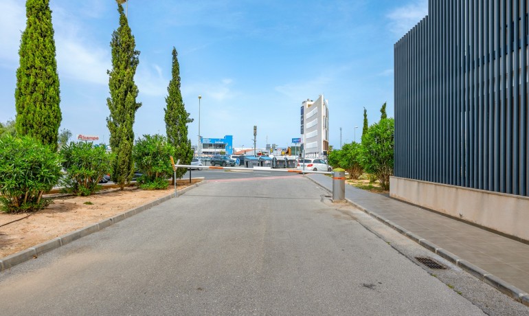 Venta - Apartamento / piso -
Orihuela Costa - La Zenia