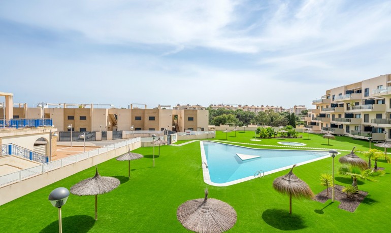 Venta - Apartamento / piso -
Orihuela Costa - La Zenia