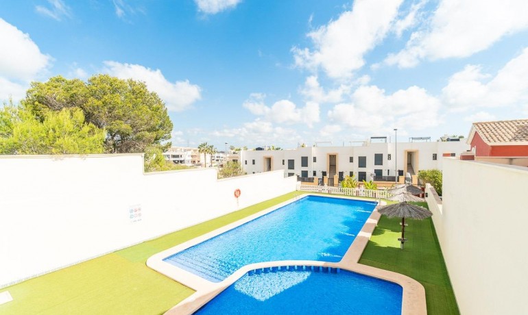 Venta - Casa -
Orihuela Costa - PAU 8