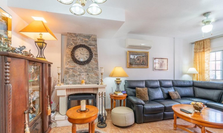 Venta - Casa -
Orihuela Costa - PAU 8