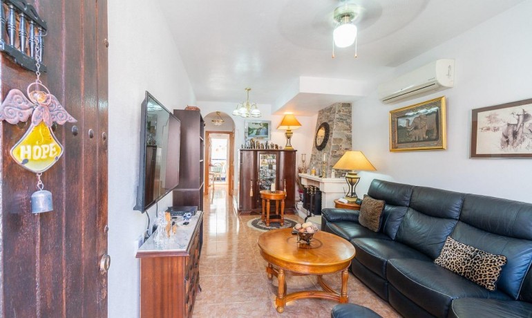Venta - Casa -
Orihuela Costa - PAU 8