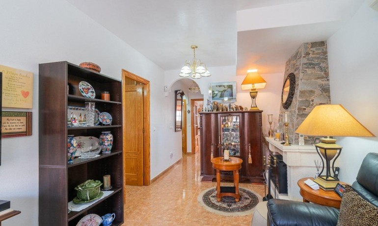 Venta - Casa -
Orihuela Costa - PAU 8