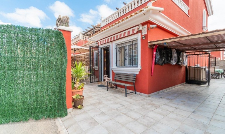 Venta - Casa -
Orihuela Costa - PAU 8