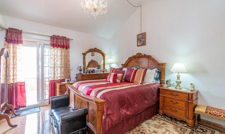 Venta - Casa -
Orihuela Costa - PAU 8