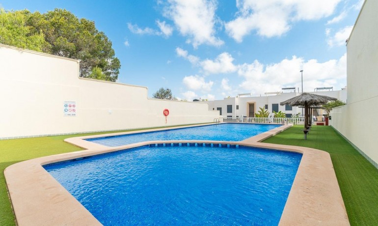 Venta - Casa -
Orihuela Costa - PAU 8