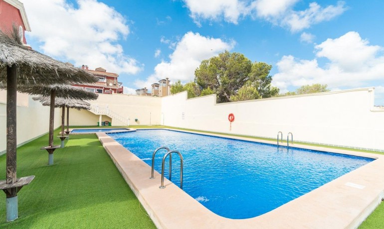 Venta - Casa -
Orihuela Costa - PAU 8