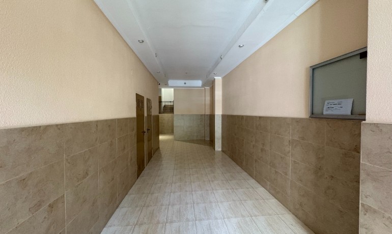 Venta - Apartamento / piso -
Torrevieja - Centro