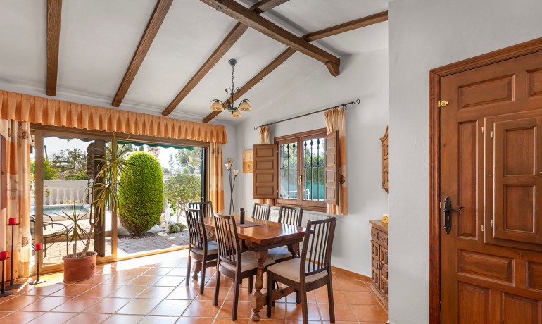 Venta - Villa -
Orihuela Costa - Villamartin