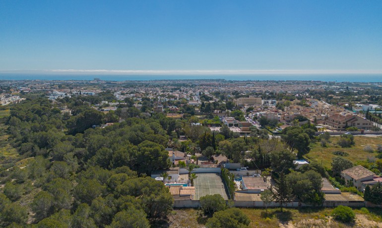 Venta - Villa -
Orihuela Costa - Villamartin