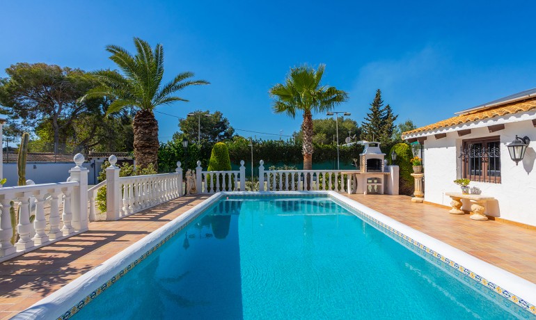 Venta - Villa -
Orihuela Costa - Villamartin