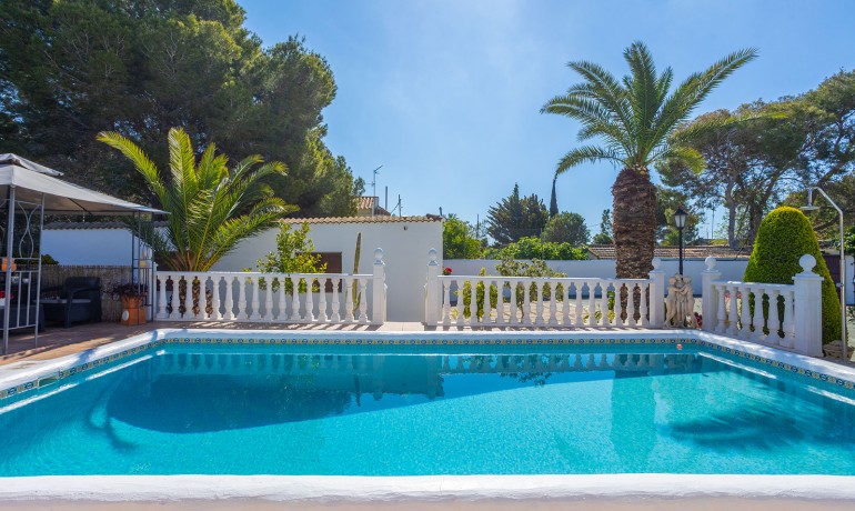 Venta - Villa -
Orihuela Costa - Villamartin