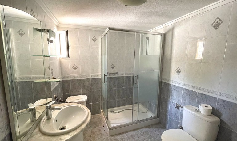 Venta - Villa -
Ciudad Quesada - Central Quesada
