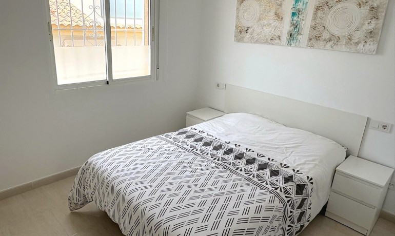 Venta - Casa -
Ciudad Quesada - Benimar
