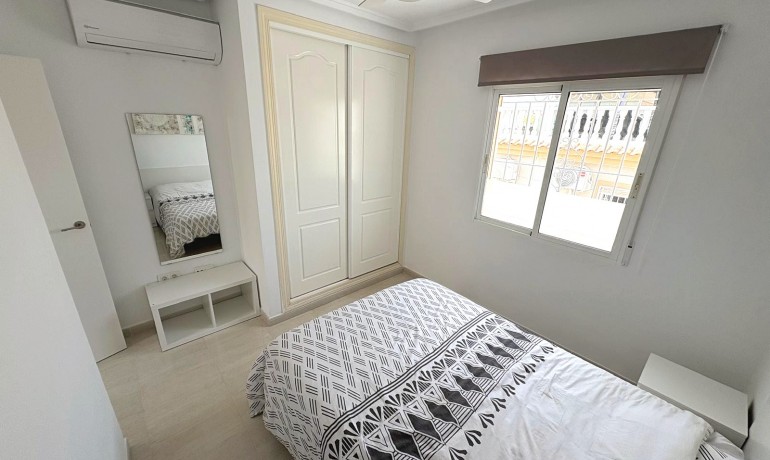 Venta - Casa -
Ciudad Quesada - Benimar