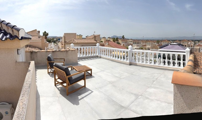 Venta - Casa -
Ciudad Quesada - Benimar