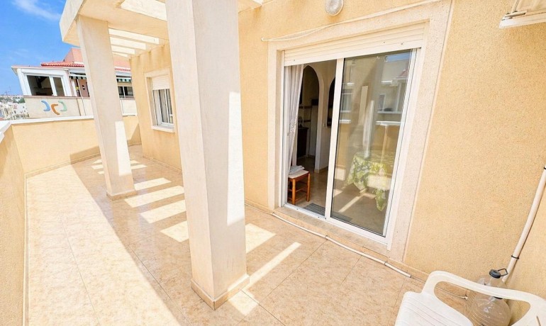 Venta - Apartamento / piso -
Torrevieja - Centro