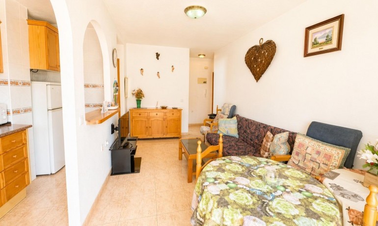 Venta - Apartamento / piso -
Torrevieja - Centro
