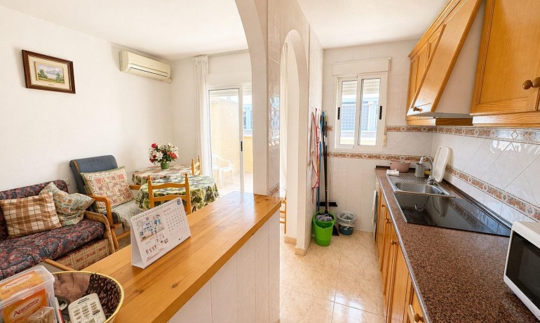 Venta - Apartamento / piso -
Torrevieja - Centro