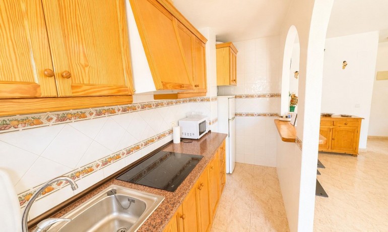 Venta - Apartamento / piso -
Torrevieja - Centro