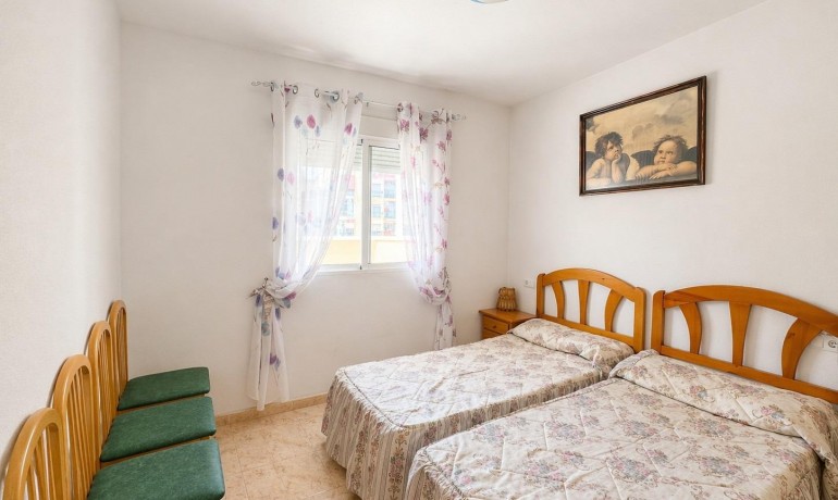 Venta - Apartamento / piso -
Torrevieja - Centro