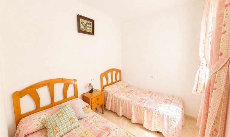 Venta - Apartamento / piso -
Torrevieja - Centro