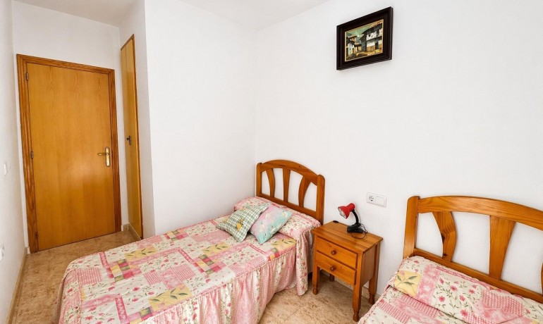Venta - Apartamento / piso -
Torrevieja - Centro