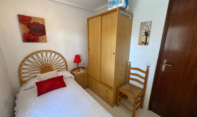 Venta - Apartamento / piso -
Torrevieja - Playa de los Naufragos