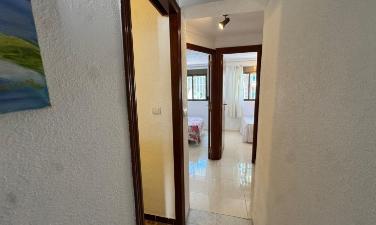Venta - Apartamento / piso -
Torrevieja - Playa de los Naufragos