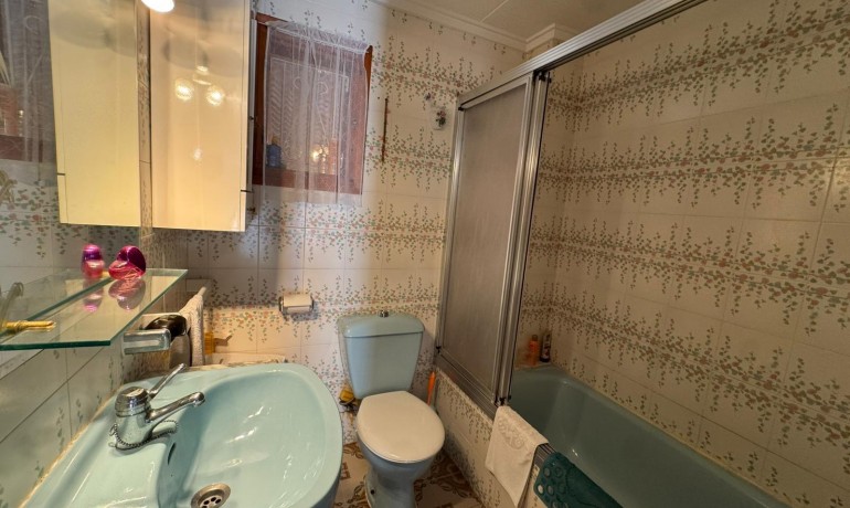 Venta - Apartamento / piso -
Torrevieja - Playa de los Naufragos