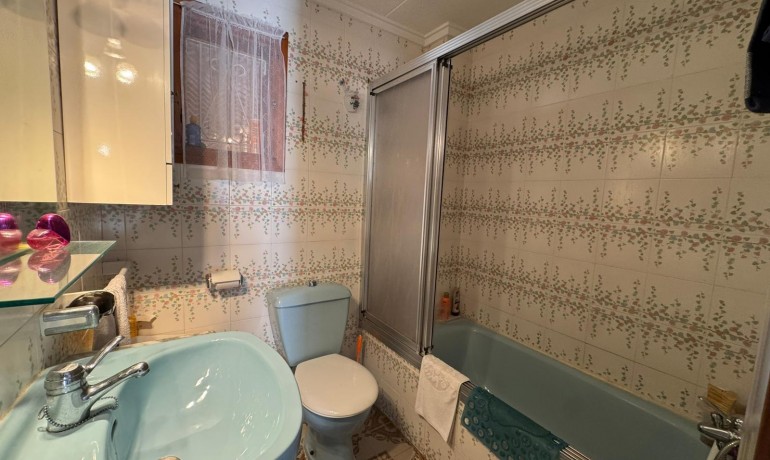 Venta - Apartamento / piso -
Torrevieja - Playa de los Naufragos