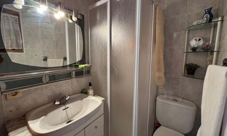 Venta - Apartamento / piso -
Torrevieja - Playa de los Naufragos