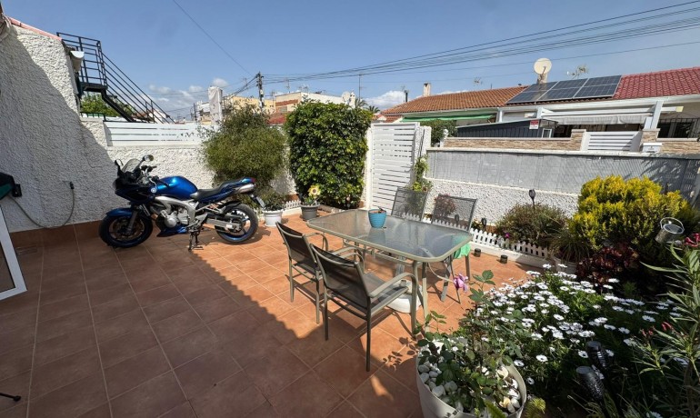 Venta - Apartamento / piso -
Torrevieja - La Siesta - El Salado - Torreta