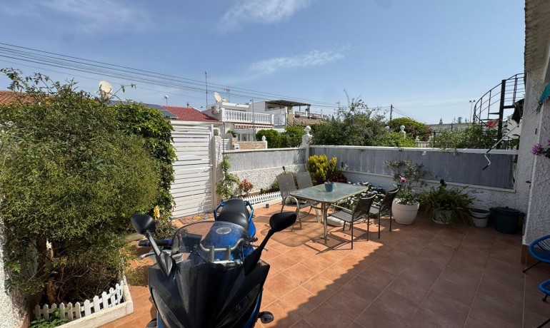 Venta - Apartamento / piso -
Torrevieja - La Siesta - El Salado - Torreta