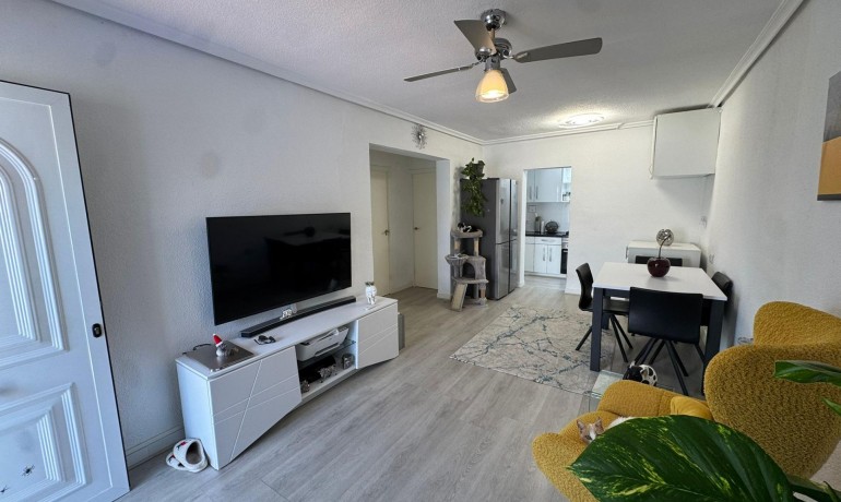 Venta - Apartamento / piso -
Torrevieja - La Siesta - El Salado - Torreta